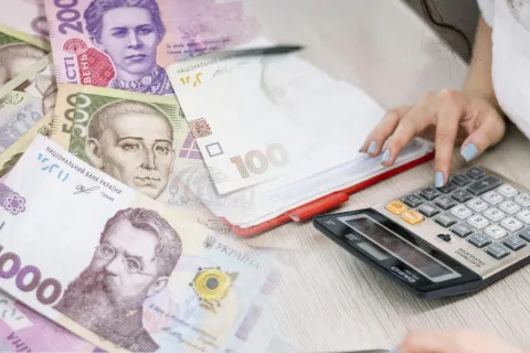 Доходы от аренды и даже подарки: за что украинцы обязаны заплатить 18% налога