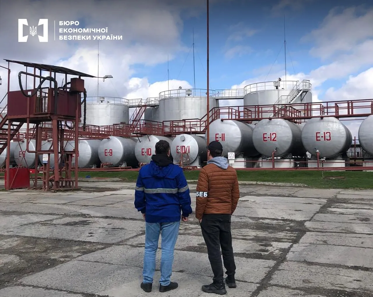 Правоохоронці ліквідували в Україні нелегальну мережу АЗС Правоохоронці ліквідували в Україні нелегальну мережу АЗС - today.ua