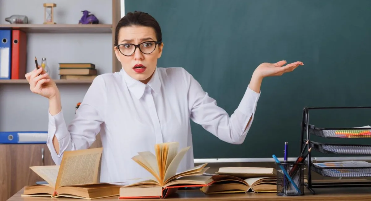 Имеет ли право учитель разговаривать в школе на русском языке на переменах - today.ua