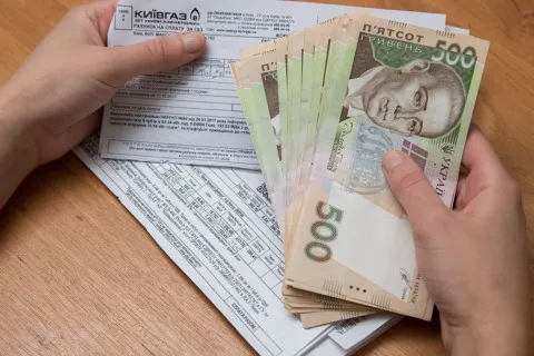 Частина українців може сплачувати за комунальні послуги лише половину: кому належить знижка і як оформити