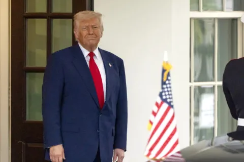 В США планируют провести крупный военный парад в день рождения Трампа, - The Hill