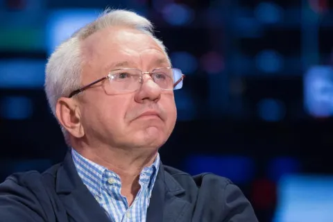 Эксперимент над украинцами – нардеп Кучеренко об отключении света из-за погоды, ноу хау со спиртом в бензине и зарплатах депутатов