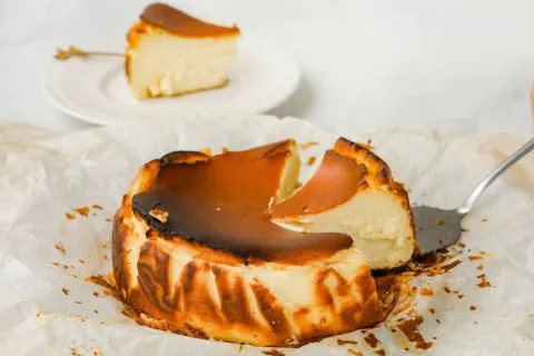 Сирна запіканка без манки: класичний рецепт корисного та смачного десерту