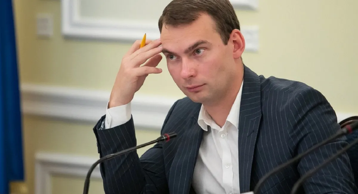  Где взять деньги на зарплаты военным, и почему Украине выгодна торговая война начатая США: нардеп Железняк об актуальных проблемах - today.ua