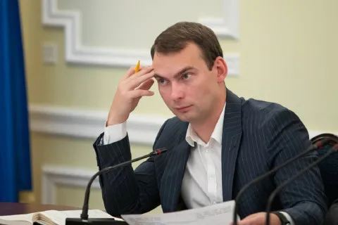  Где взять деньги на зарплаты военным, и почему Украине выгодна торговая война начатая США: нардеп Железняк об актуальных проблемах