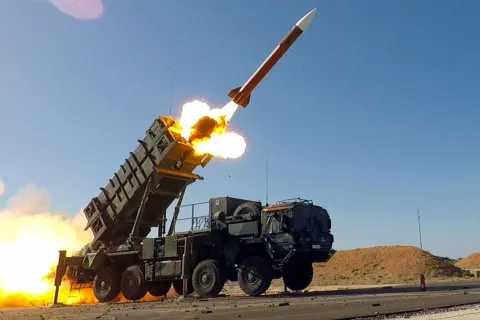 Украина готова купить 10 американских зенитных комплексов Patriot, - Зеленский