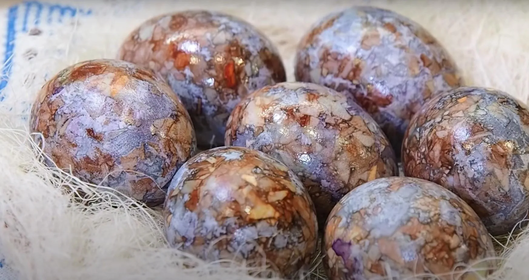 Як пофарбувати яйця на Великдень без хімії: топ-3 способи зробити красиві та оригінальні крашанки - today.ua