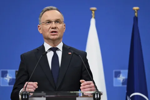 Дуда обвинил Зеленского в попытках втянуть страны НАТО в войну с РФ: "Это в их интересах"