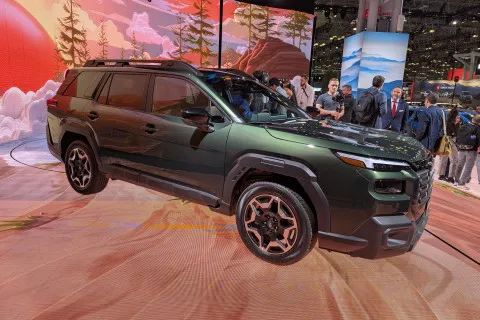 Subaru показала нове покоління культового кросовера Outback