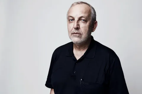 У Києві напали на відомого українського журналіста Юрія Макарова: він у лікарні