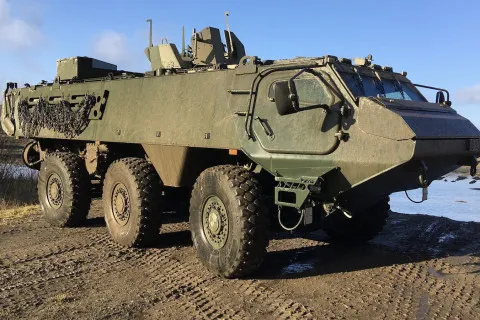В Латвии начали выпускать бронетранспортеры Patria 6x6 для ВСУ