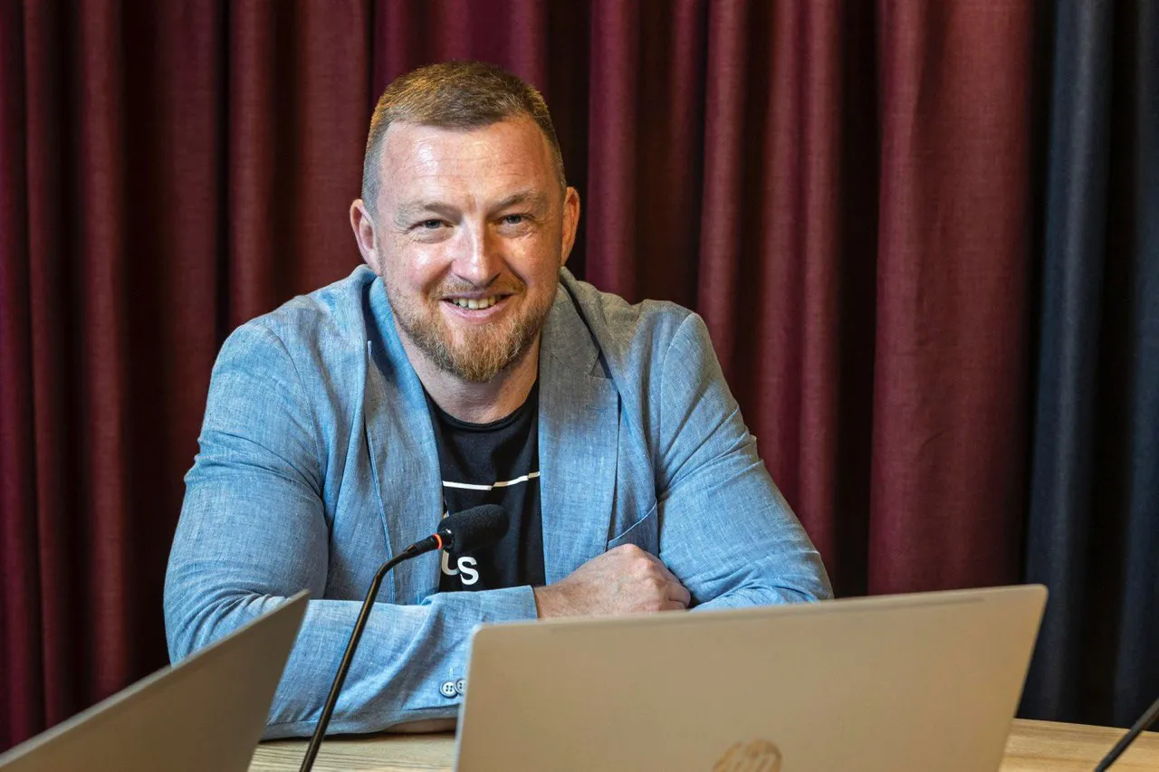 Українцям радять якомога швидше позбутися заощаджень у доларах: американська валюта стрімко знецінюється - today.ua