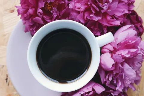 Кофе с добавками может нанести вред здоровью: что не стоит наливать в любимый напиток