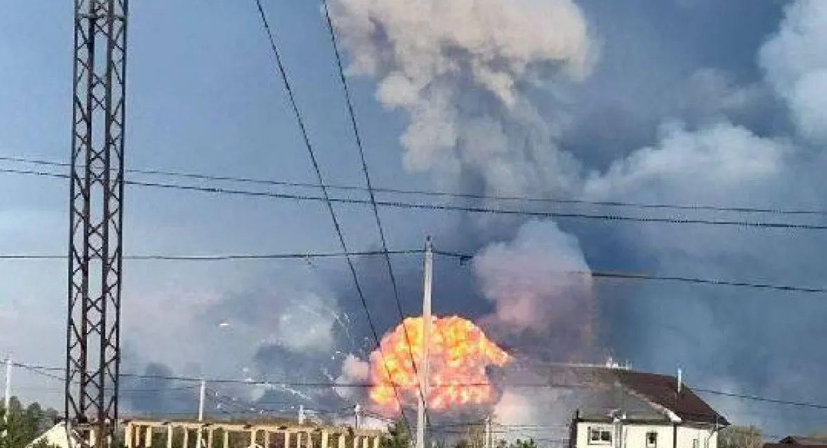 ВСУ поразили один из крупнейших оружейных арсеналов в России: началась сильная детонация, население спешно эвакуируют - today.ua