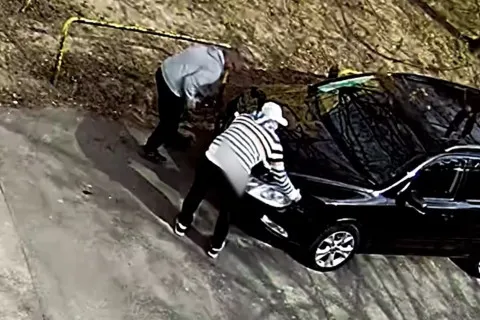 Знімають за секунди: у Чехії зухвало крадуть автомобільні фари