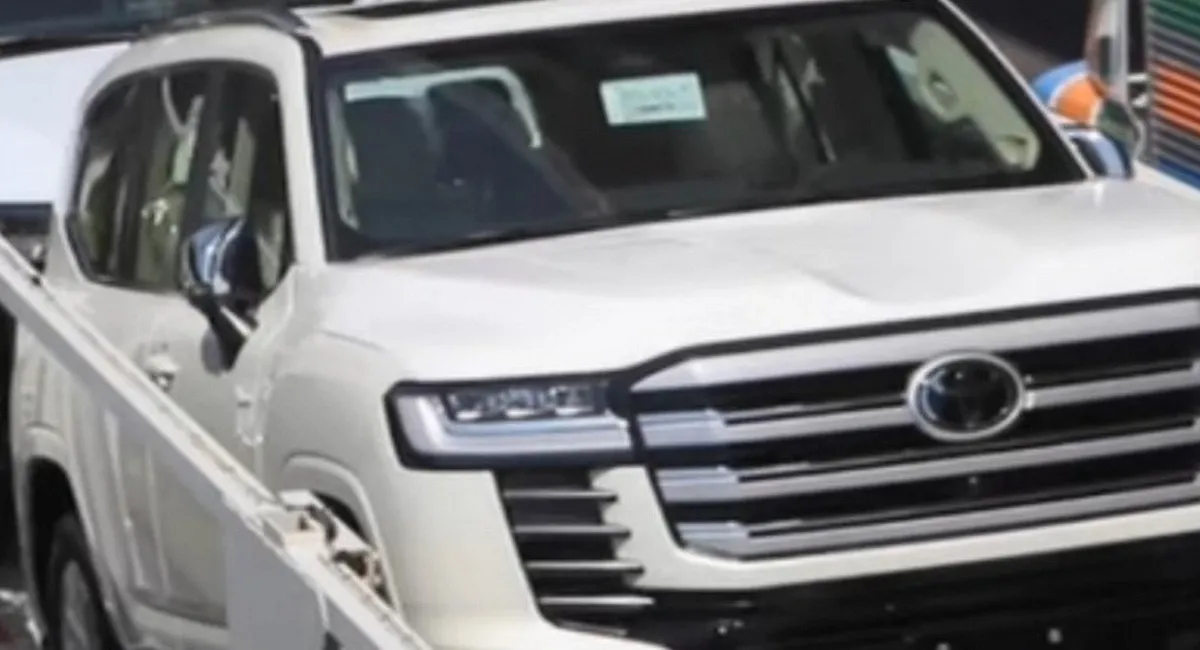 В Сети раньше премьеры рассекретили новый Land Cruiser 300 - today.ua
