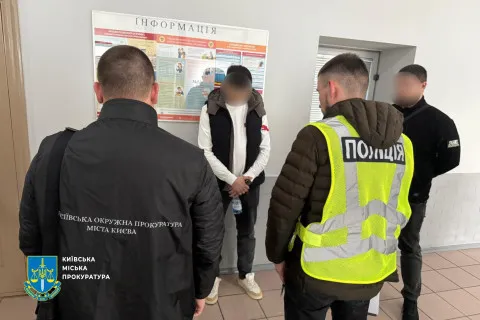 У Києві за 10–17 тис. гривень продавали водійські посвідчення без відвідування автошколи