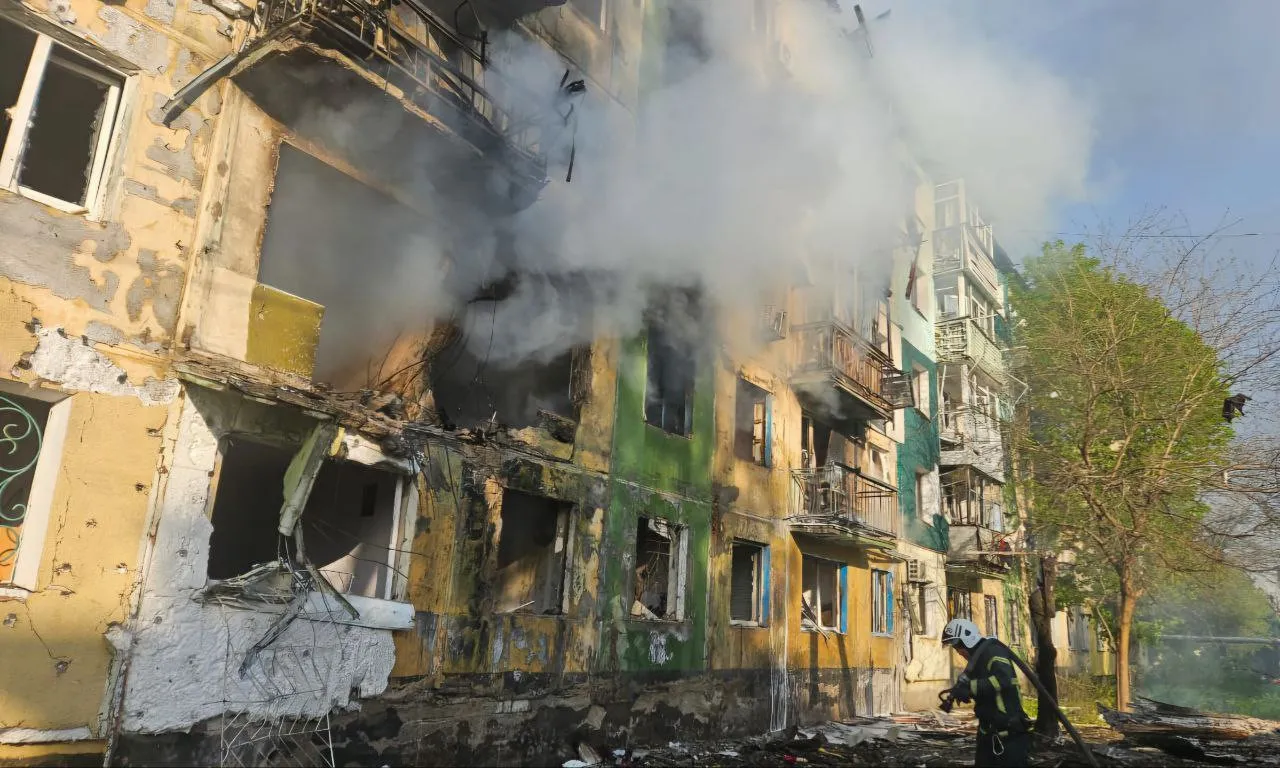 Окупанти атакували дронами Павлоград: щонайменше троє людей загинули, в тому числі дитина - today.ua