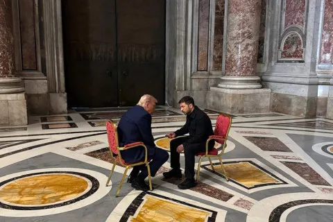 Зеленский сообщил о том, какие вопросы обсуждал во время личной беседы с Трампом