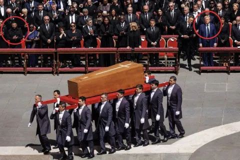 Зеленский сорвал аплодисменты на церемонии похорон Папы Франциска: Ватикану пришлось нарушить протокол похоронного обряда