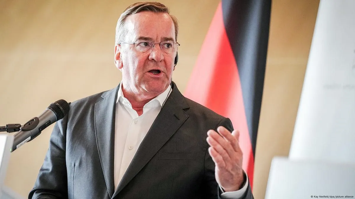 Германия неожиданно сократила размер военной помощи Украине: что говорят в Минобороны ФРГ Германия неожиданно сократила размер военной помощи Украине: что говорят в Минобороны ФРГ - today.ua