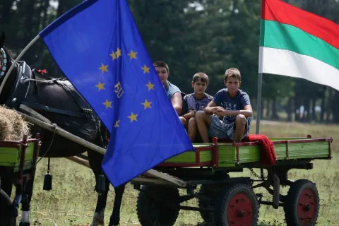 Сподівались на краще життя, а отримали бідність: у Болгарії розчарувалися в ЄС