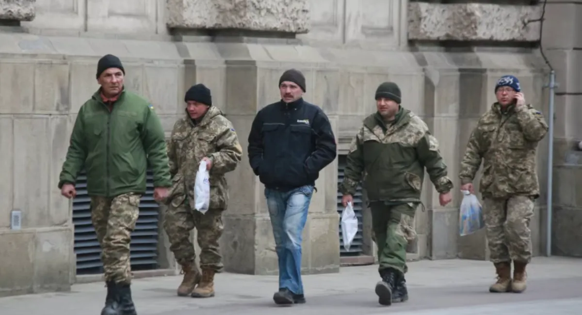 Ношение военной и милитари одежды гражданскими: в чем разница и какие предусмотрены штрафы - today.ua
