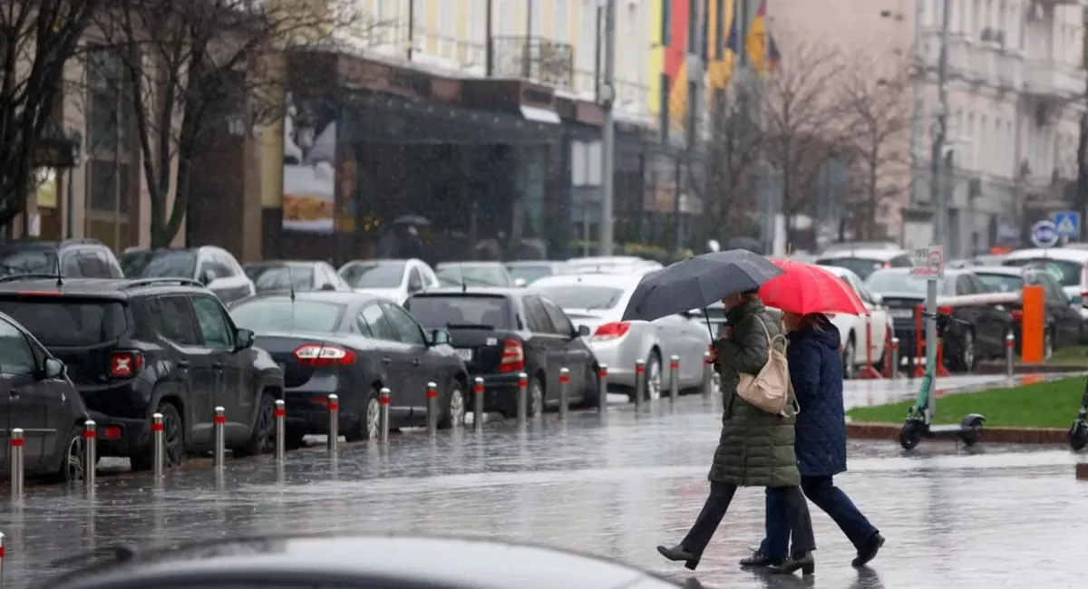 Дожди, холод и даже снег: какой будет погода 21 апреля - today.ua