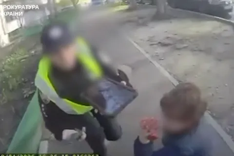 Стрілянина в Києві: поліцейським, які покинули поранених цивільних, зокрема дитину, оголосили підозру (відео)