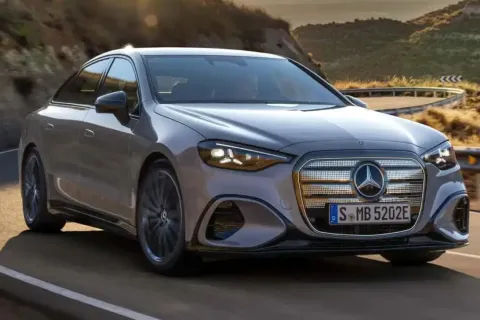 10 хвилин зарядки і 762 км ходу: новий електроседан Mercedes 