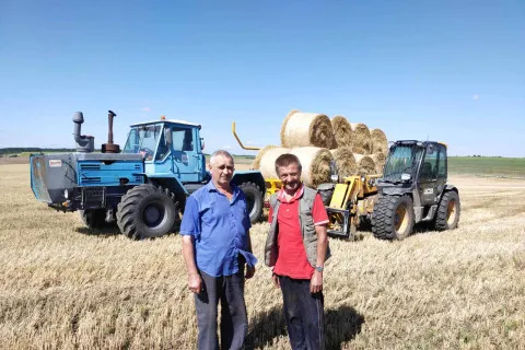 Точка невозврата: такого дефицита механизаторов в Украине еще не было - всех трудоспособных мужчин забрали на войну