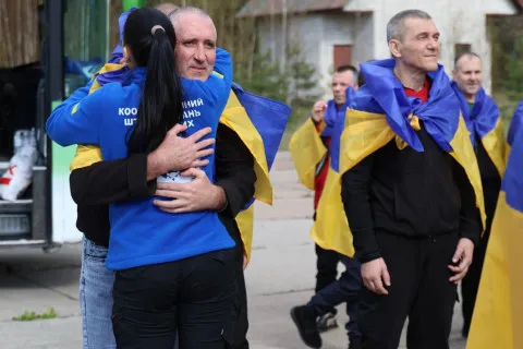 "Наші люди повертаються додому": Зеленський повідомив про новий обмін полоненими