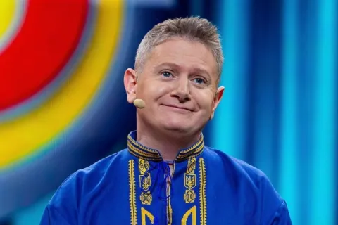 Актер "Дизель Шоу" Евгений Сморигин получил паспорт Украины, но себя украинцем не считает
