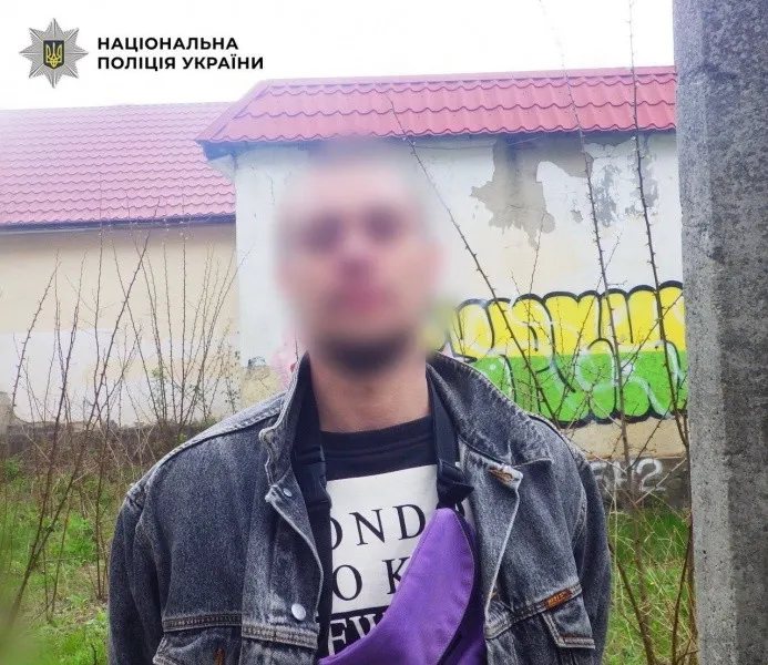 В Киеве пьяный мужчина угрожал прохожим пистолетом: подробности (фото) В Киеве пьяный мужчина угрожал прохожим пистолетом: подробности (фото) - today.ua