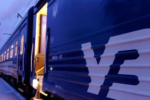 Усиление безопасности: "Укрзализныця" обновляет инвентарь для эвакуации пассажиров