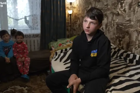 Герой из Черниговщины: 12-летний мальчик самостоятельно обезвредил FPV-дрон, который направлялся на группу детей