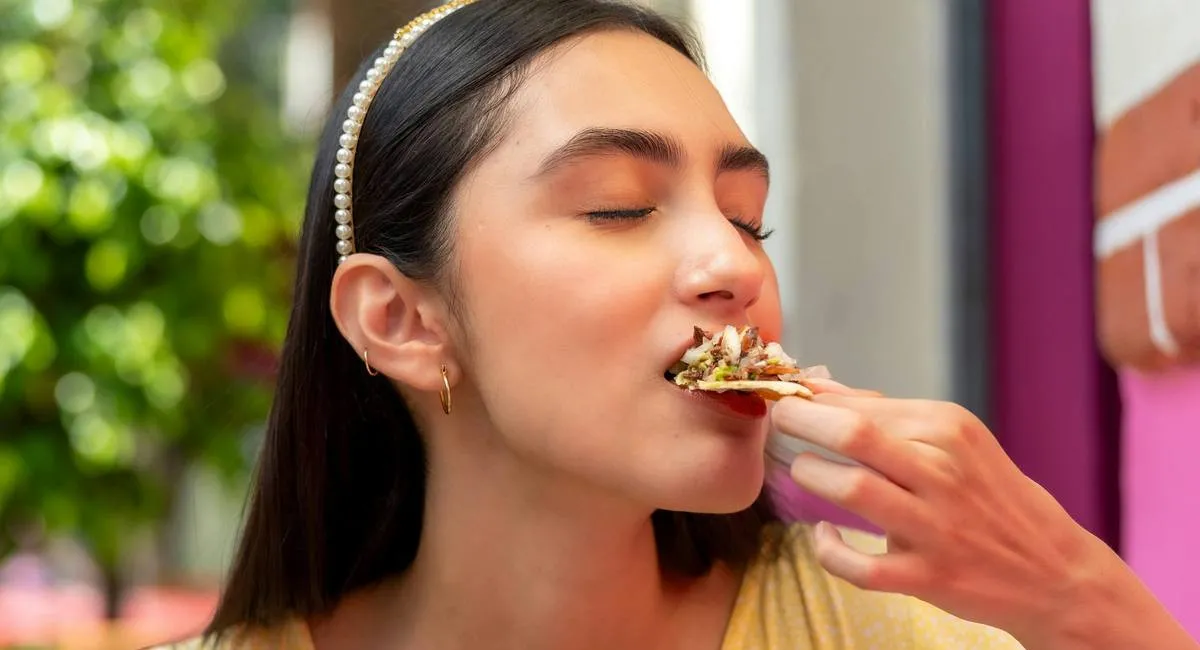 Вкусно и полезно: какие закуски утолят голод и улучшат работу кишечника - today.ua