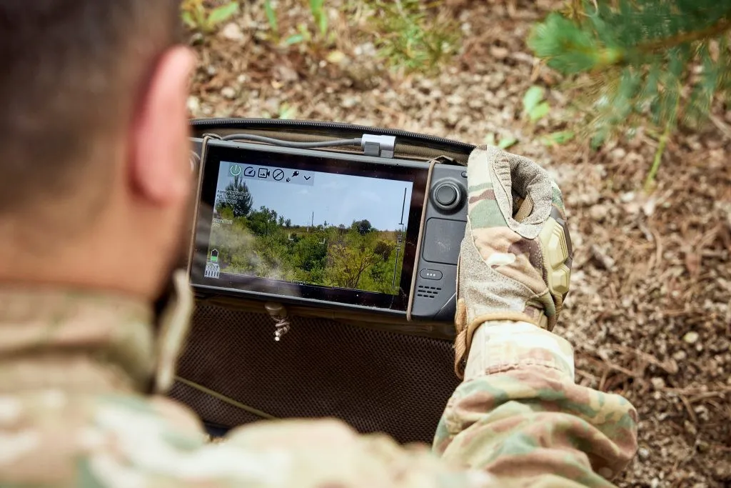 Дроны вместо пехоты: в ВСУ выбирают новую стратегию войны с минимальным использованием людей на линии соприкосновения - today.ua