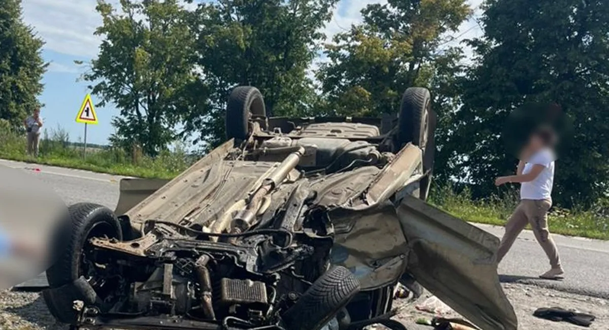 Короткий миг на трассе сломал две человеческие судьбы: подробности ужасной аварии в Винницкой области - today.ua