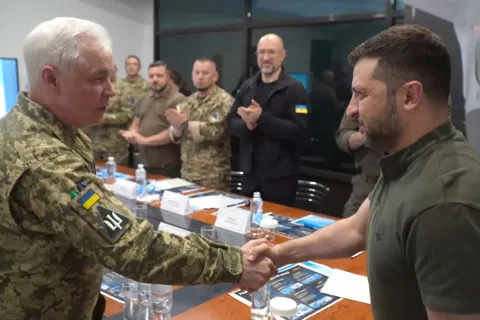 Опытный генерал-лейтенант авиации возглавил ВСУ: что известно об Анатолии Кривоножко
