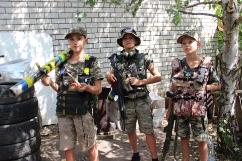 Украинцев будут готовить к войне с 14 лет