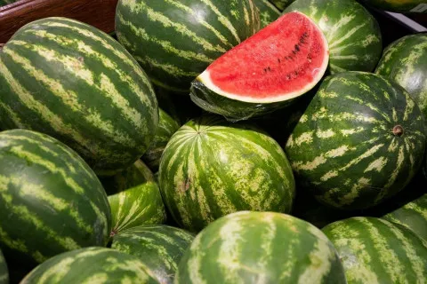 В Украине обрушились цены на арбузы: сколько теперь стоит популярная летняя ягода