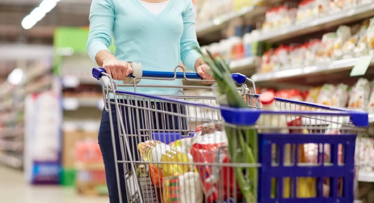 Чому базові продукти в Україні дорожчі, ніж у ЄС: несподівані причини - today.ua