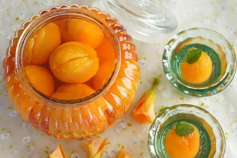 Компот из персиков на зиму: пошаговый рецепт домашнего напитка со вкусом из детства