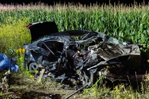 Смертельна ДТП на Хмельниччині: п’ятеро загиблих і вщент розтрощене авто (відео)