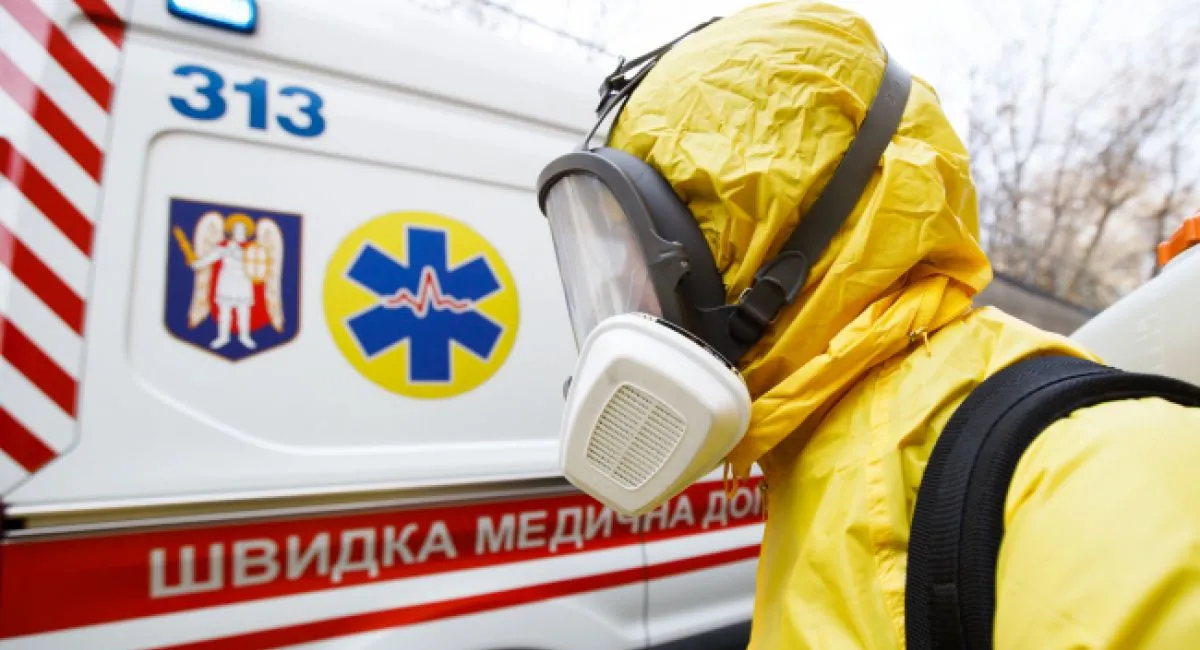 В Украине распространяется новый штамм COVID-19: врачи предупредили о редком симптоме - today.ua