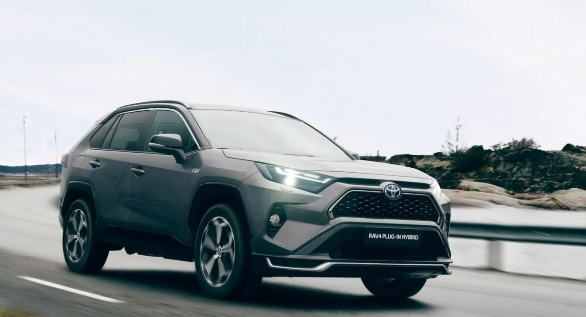 Эксперты назвали ТОП-5 кроссоверов, которые на порядок надежнее Toyota RAV4 - today.ua