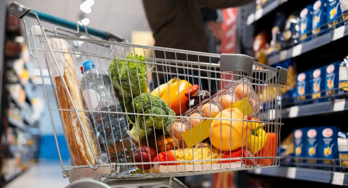 Українців попередили про стрибок цін на ряд продуктів: чим варто запастися вже зараз - today.ua