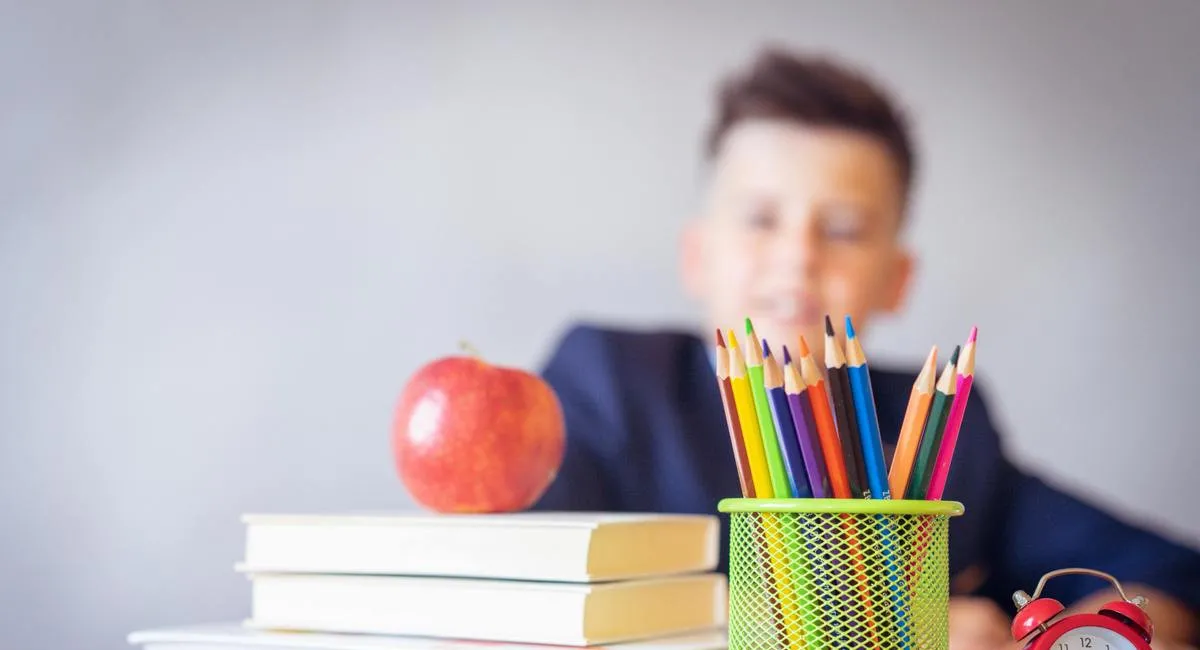 Збір першокласника до школи обійдеться недешево: скільки доведеться витратити українцям у 2025 році - today.ua