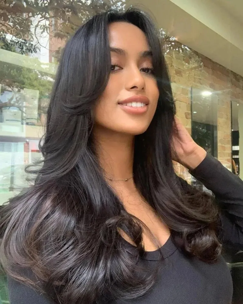 Осенние тенденции красоты: 4 стрижки на длинные волосы, которые покоряют модниц в 2025 году Осенние тенденции красоты: 4 стрижки на длинные волосы, которые покоряют модниц в 2025 году - today.ua